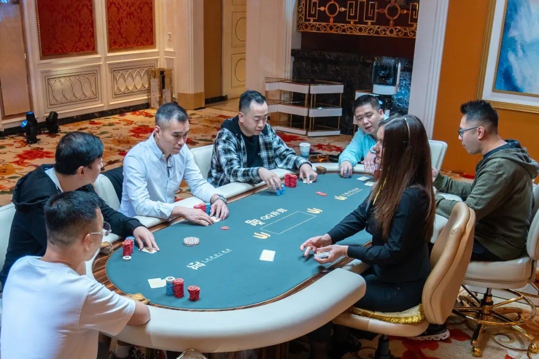 德扑抓鸡的技巧，扑克牌抓牌手法